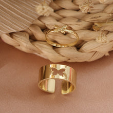 Load image into Gallery viewer, Hot Selling Creative Personality Butterfly 2-Piece Set Ins Same Punk Style Couple Ring