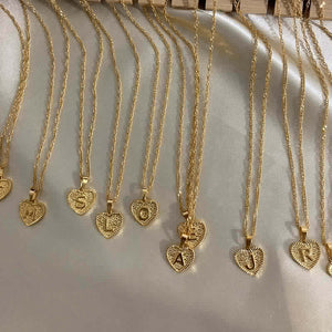 Simple Women&#039;s Heart Letter Necklace Love Pendant Clavicle Chain